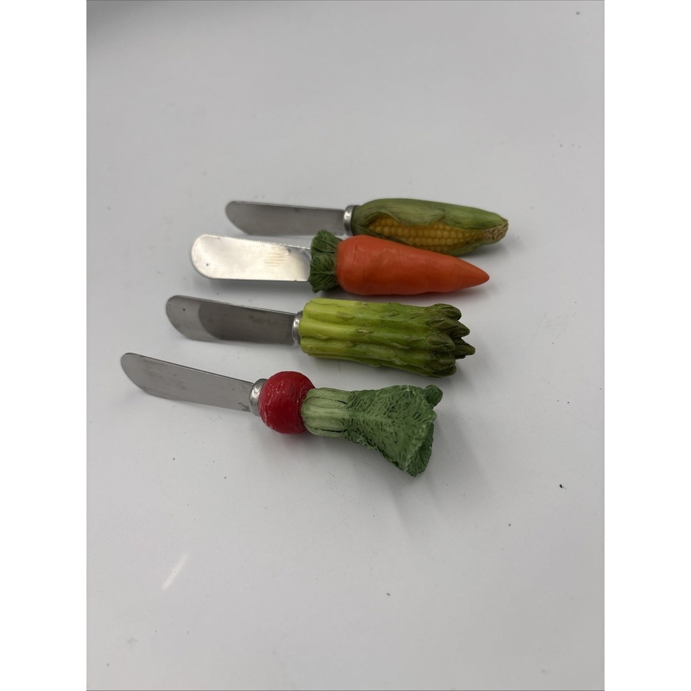 VTG Set Vegetable Carrot Corn Condiment Appetizer Knives Set 4.5 " Set /4
